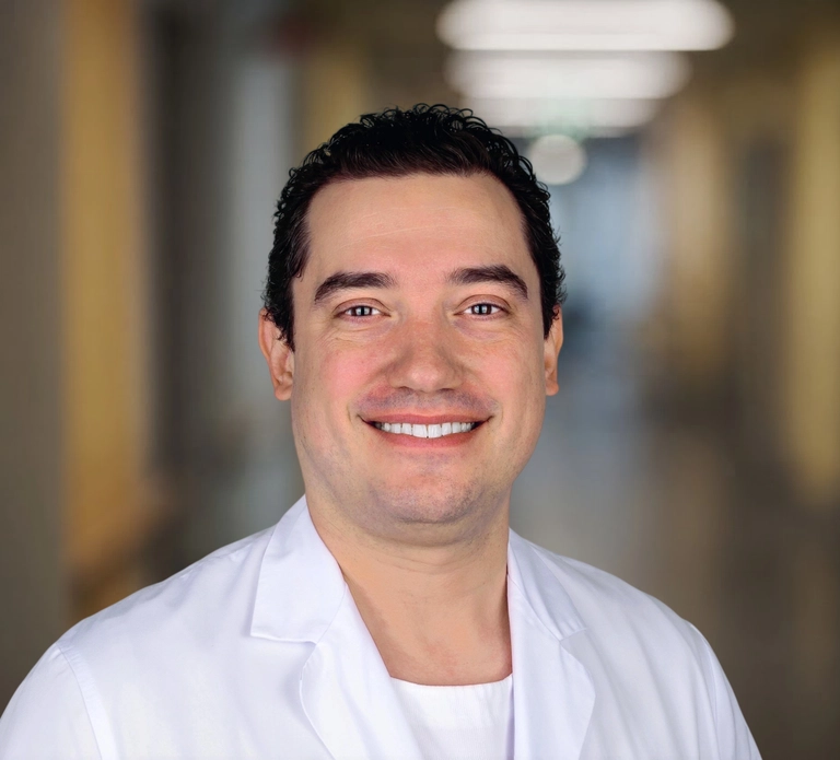 Portrait von: Dr. med. Simon Sulser